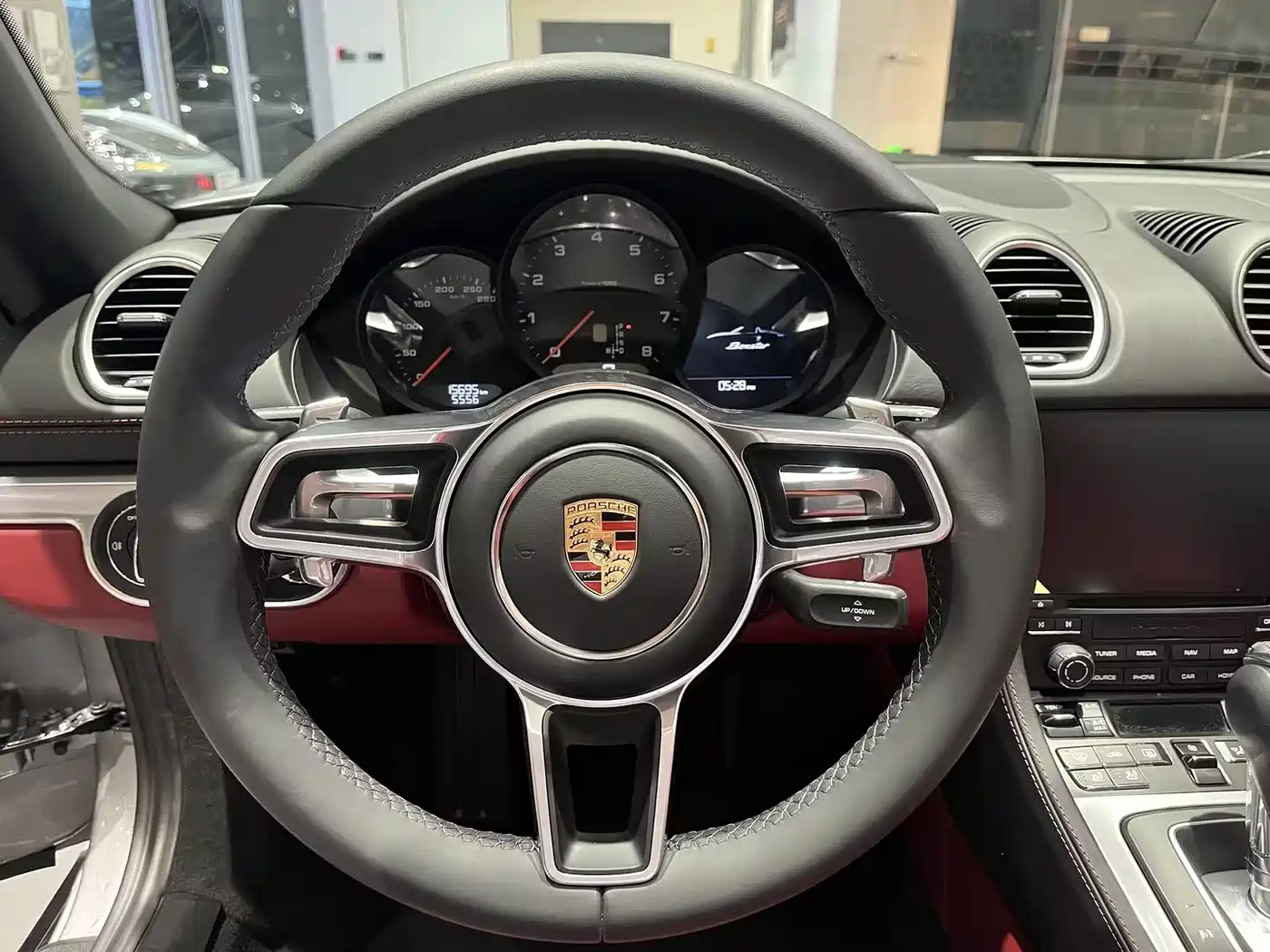 Porsche 718 2022 Boxster 2.0T фото 8