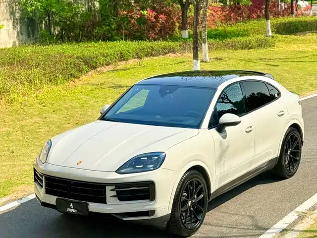  Porsche Cayenne 2024 Cayenne Coupé 3.0T