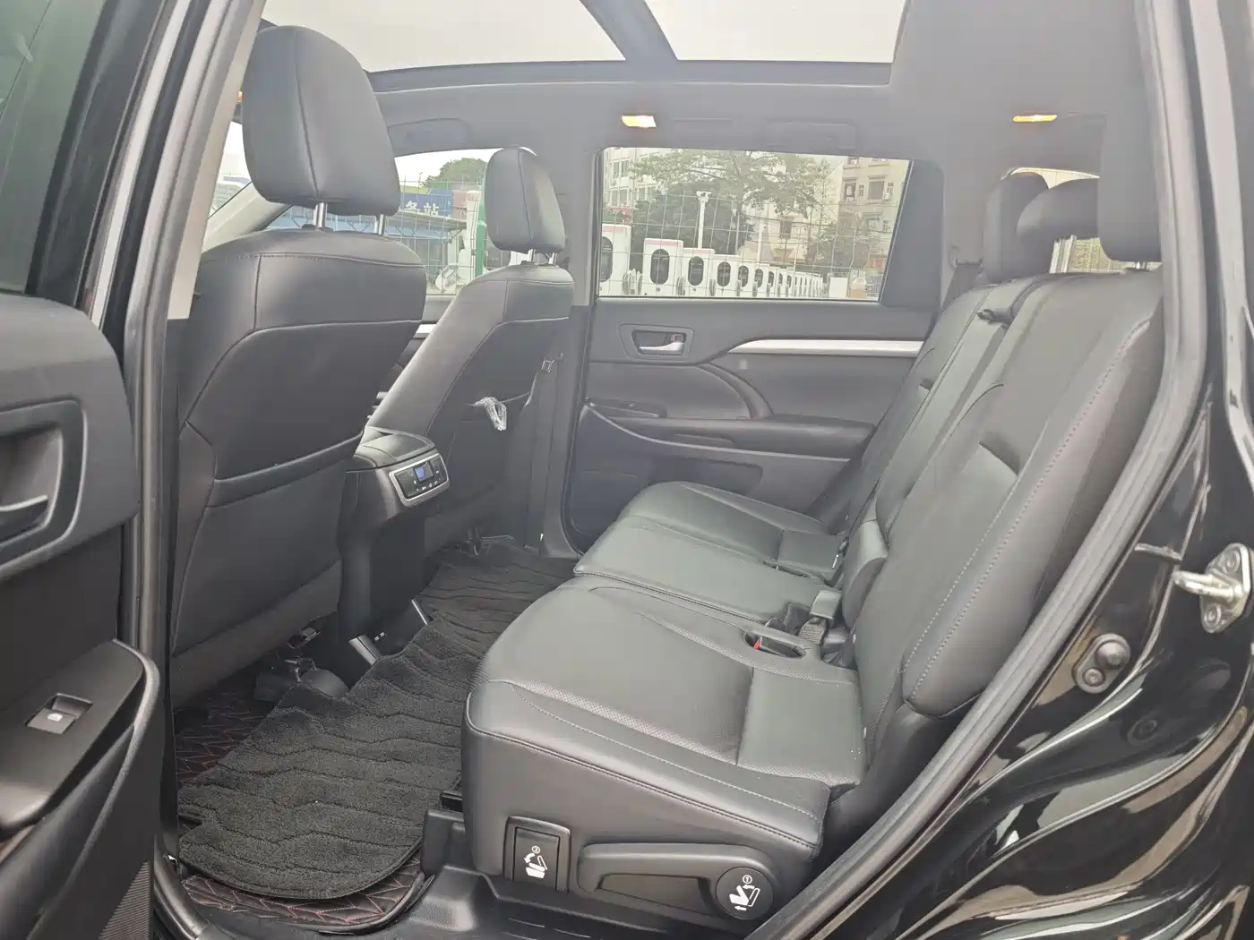 Toyota Highlander 2021 2.0T AWD Luxury 7-Seater фото 16