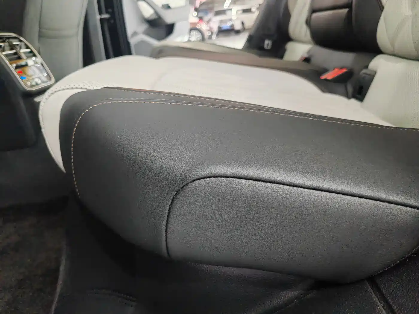 Volkswagen Magotan 2024 2 Million Units Public Sharing Edition 330TSI DSG Luxury фото 17