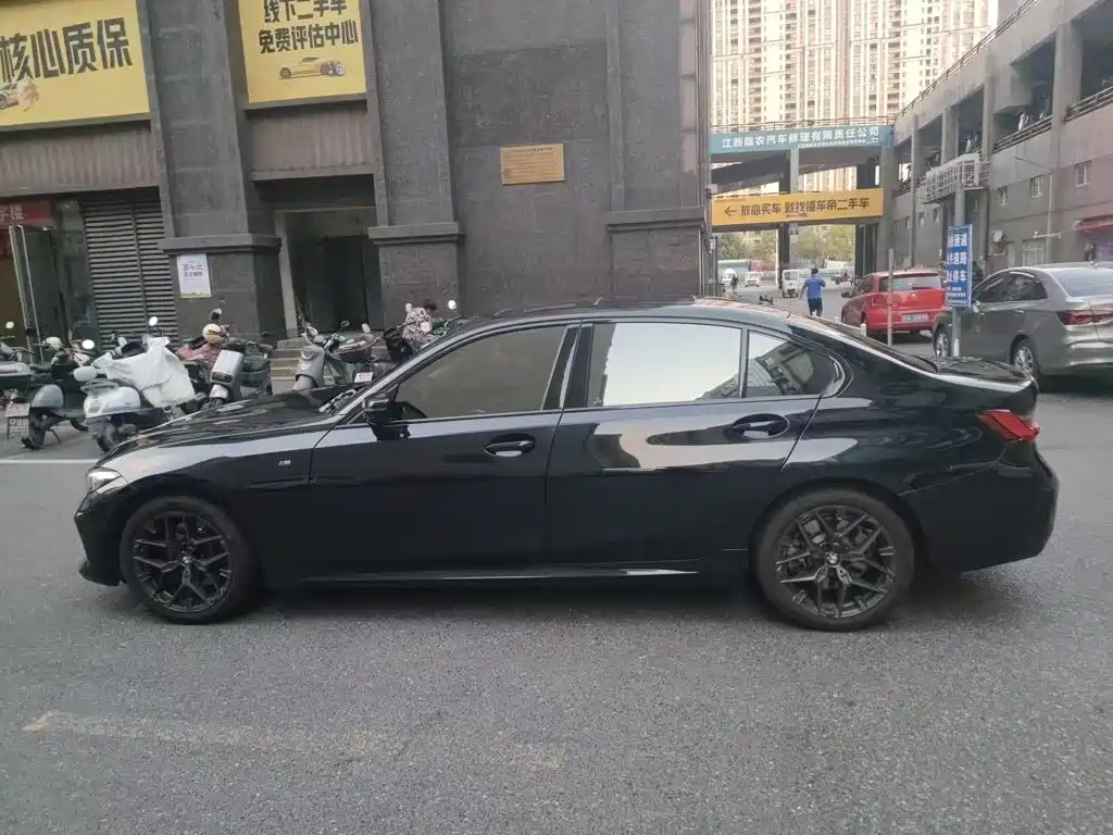 BMW 3 Series 2026 2026 330Li M Sport Shadowline Package