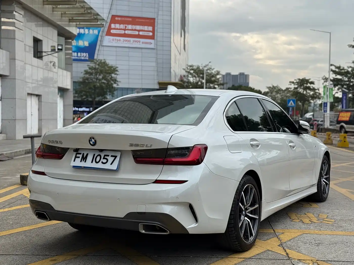 BMW 3 Series 2022 320Li M Sport Package фото 16