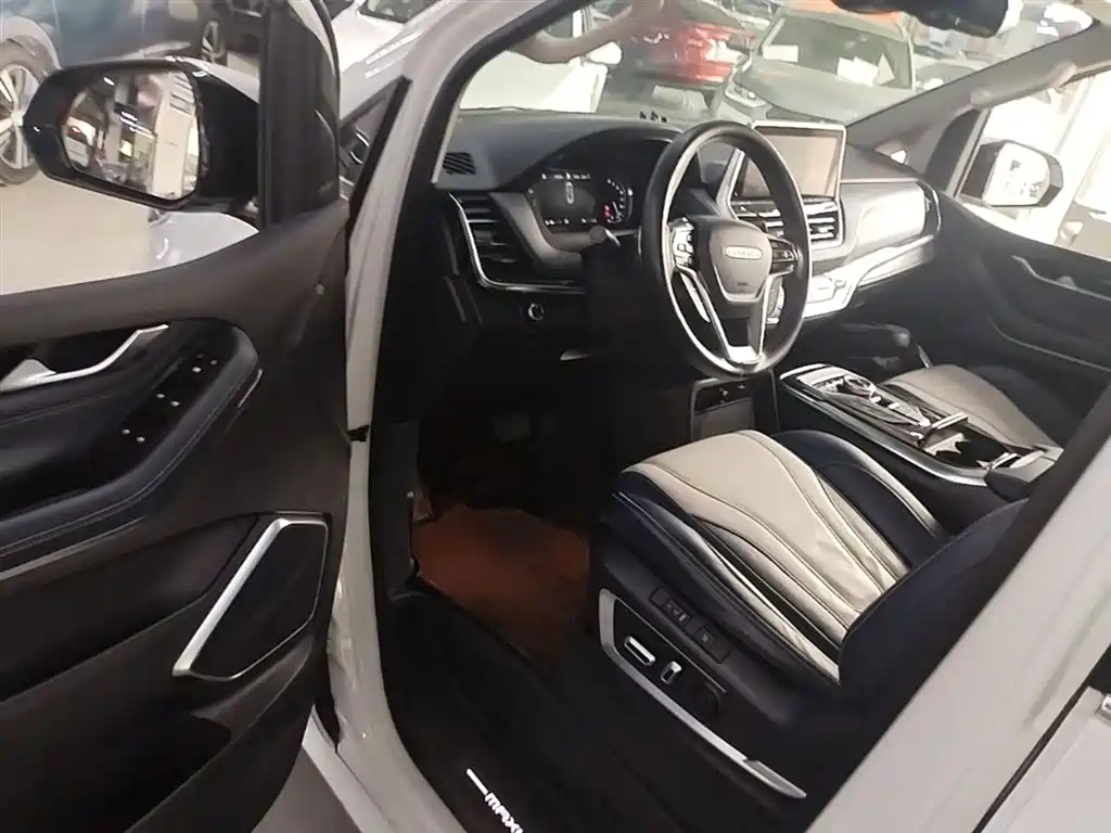 SAIC Maxus Maxus G20 2021 PLUS 2.0T Gasoline Automatic Elegance Edition фото 16