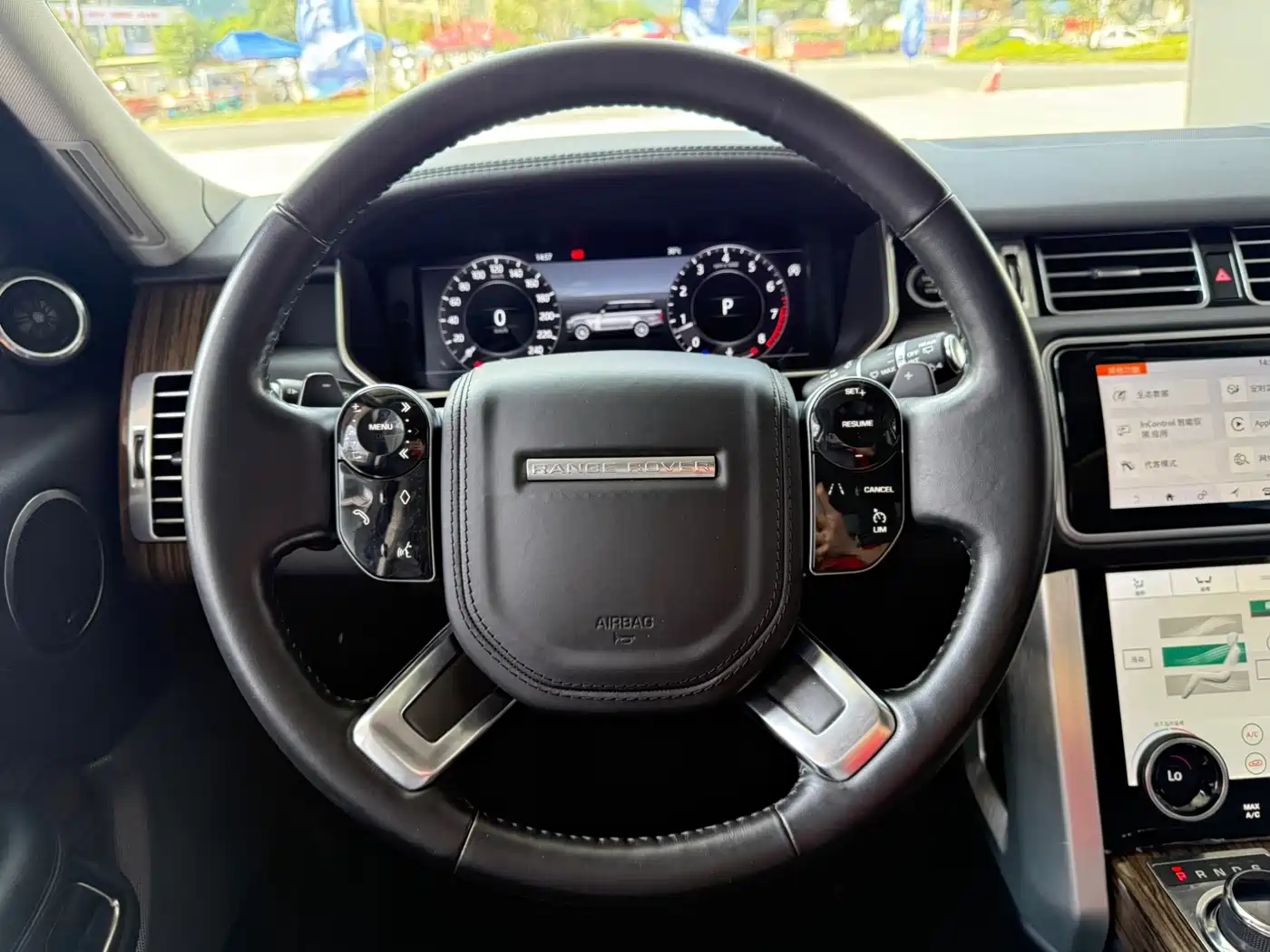 Land Rover Range Rover 2018 3.0 SC V6 Golden Age Edition фото 13
