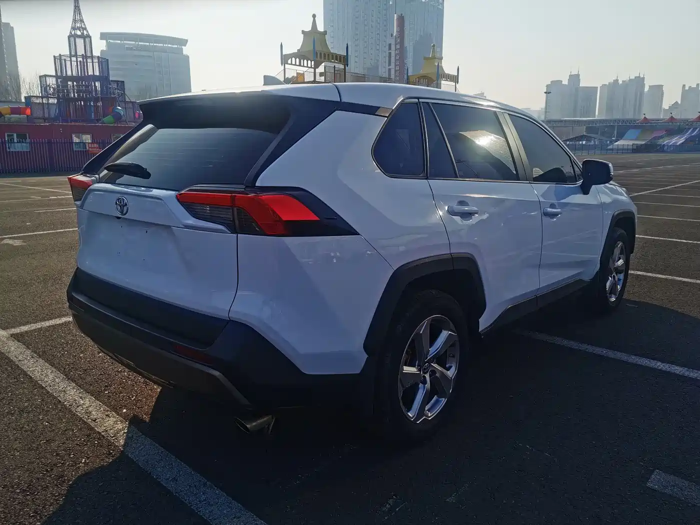 Toyota RAV4 Rongfang 2020 2.0L CVT AWD Trend Edition фото 2