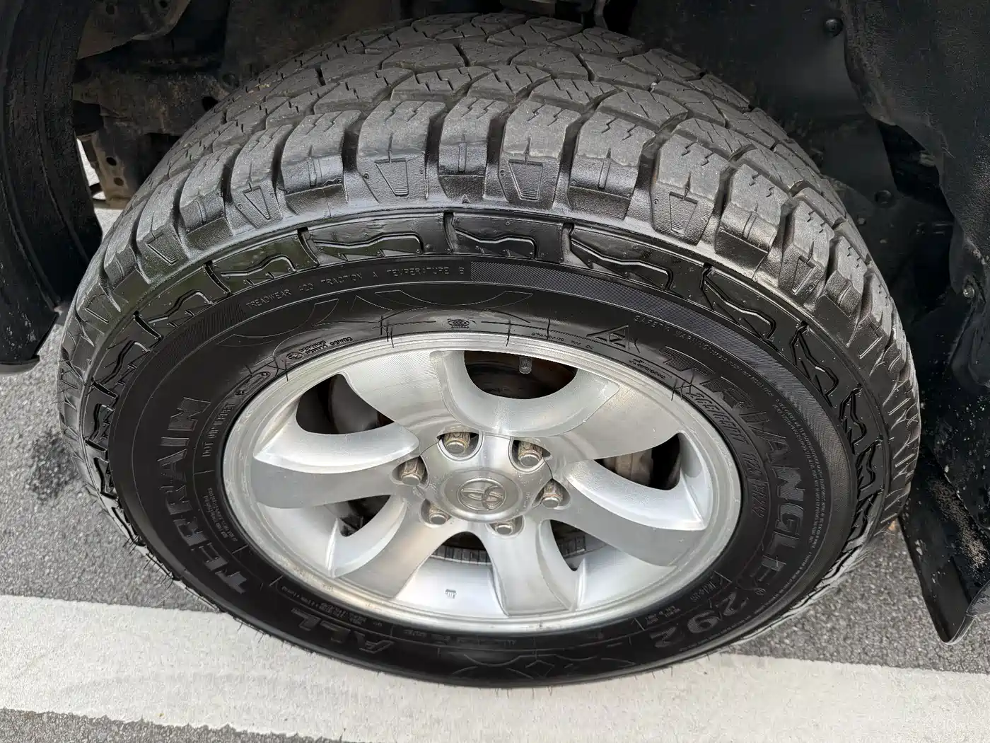 Toyota Prado (Import) 2005 2004 GX 2.7 Automatic
