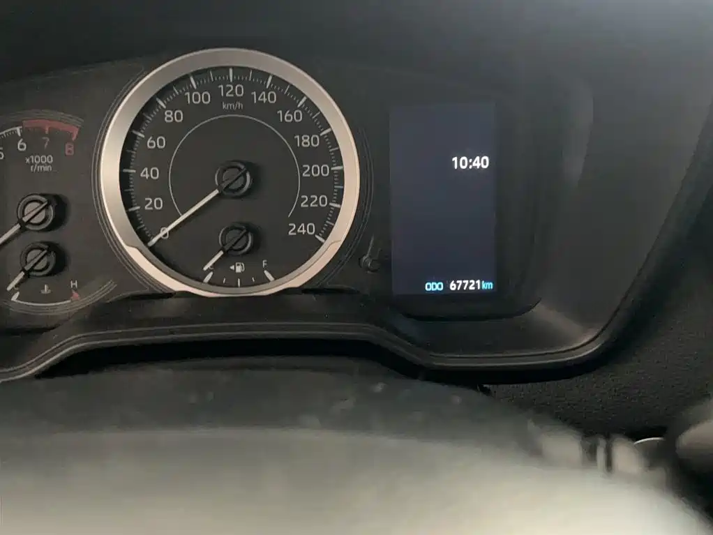 Toyota Corolla 2021 1.2T S-CVT Luxury Edition фото 5
