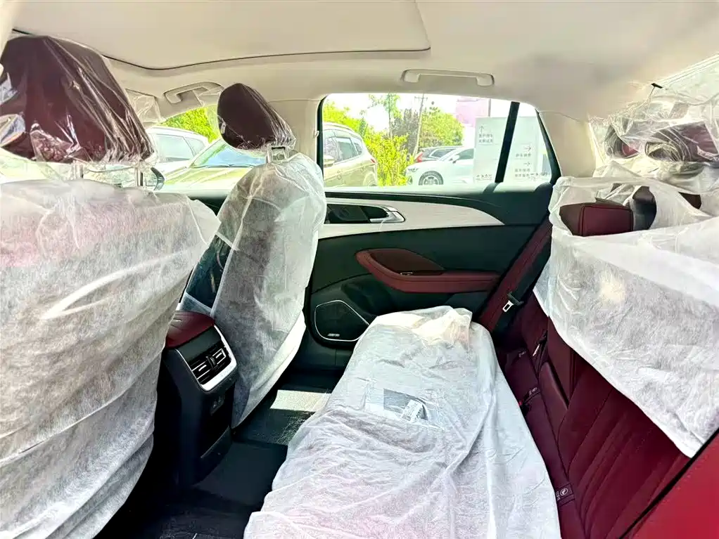 Hongqi H5 PHEV 2025 130 Super Hybrid Edition фото 7