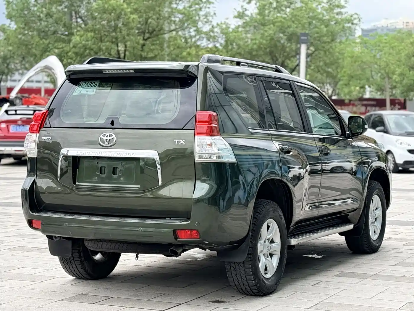 Toyota Prado 2010 4.0L Automatic TX-L фото 4