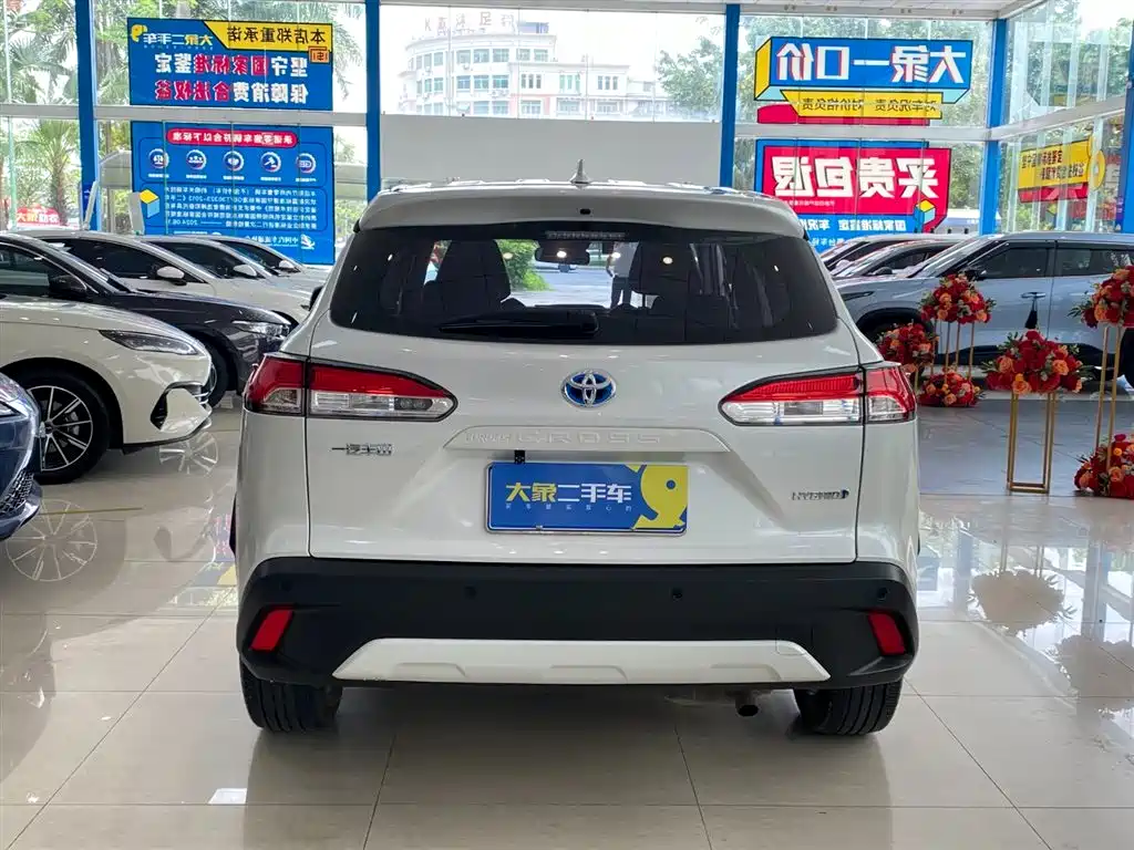 Toyota Corolla Cross 2023 2.0L Elite Edition фото 4