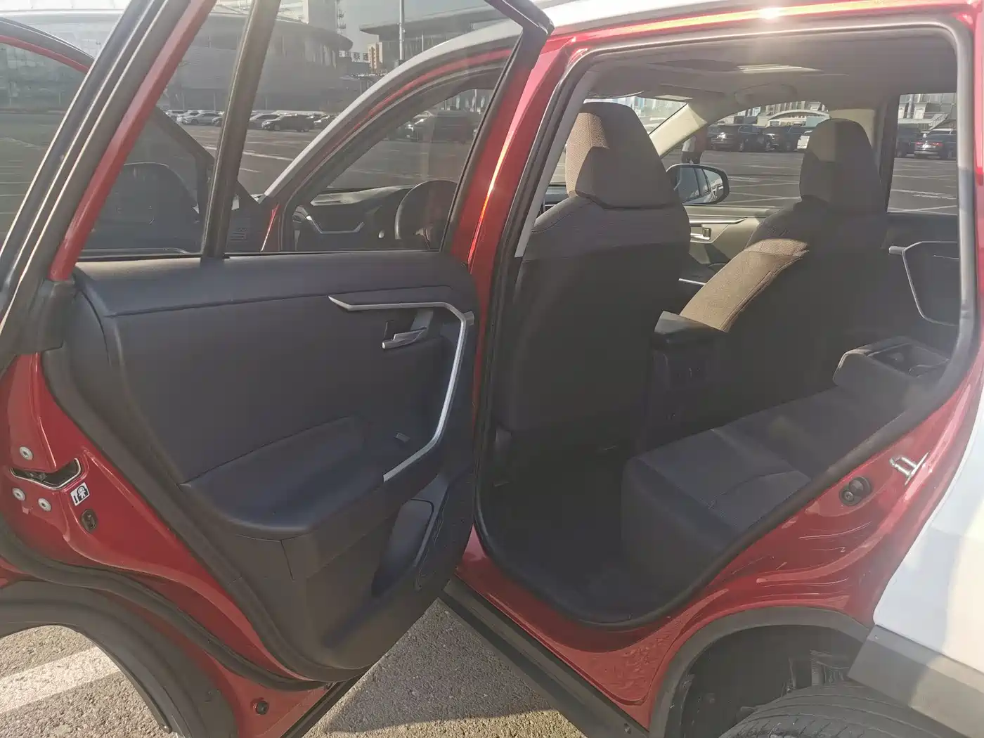 Toyota RAV4 Rongfang 2020 2.0L CVT AWD Trend Edition фото 9