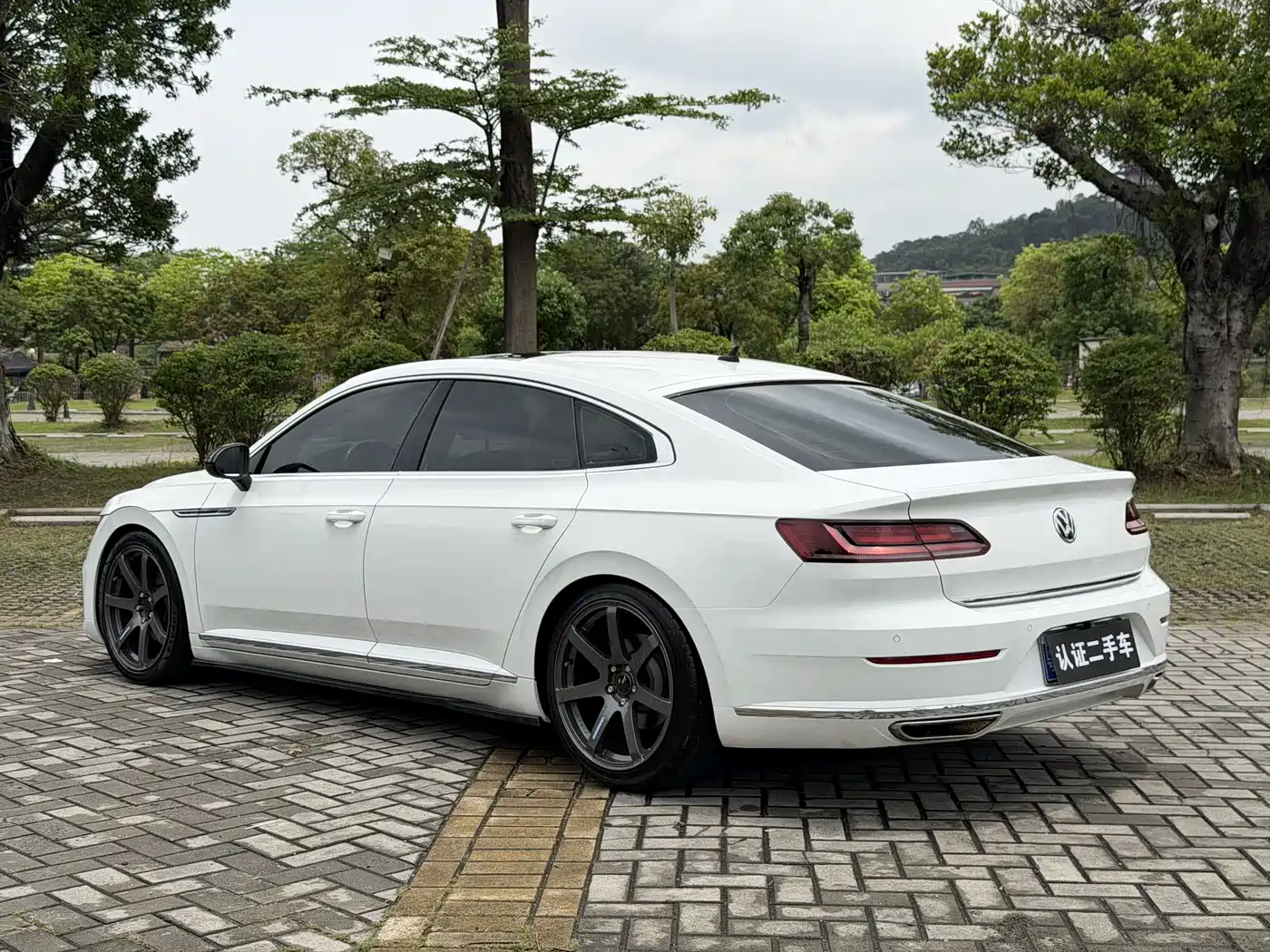 Volkswagen FAW-Volkswagen CC 2019 330TSI Luxury Appearance (China V) фото 12