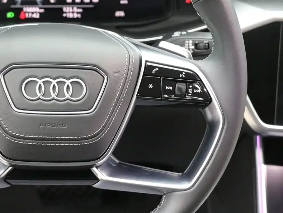 Audi A7L 2024 45 TFSI quattro Premium Luxury фото 18