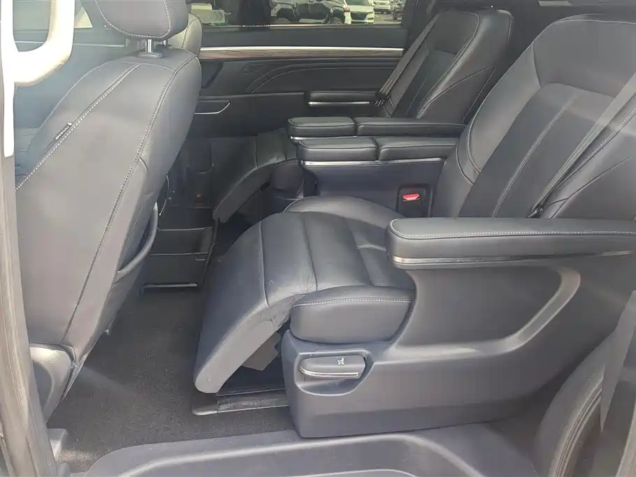 GAC Trumpchi Trumpchi M8 2021 Leading Show Series 390T Ultimate Edition фото 11