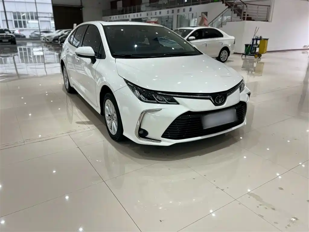 Toyota Corolla 2021 1.2T S-CVT Luxury Edition фото 10