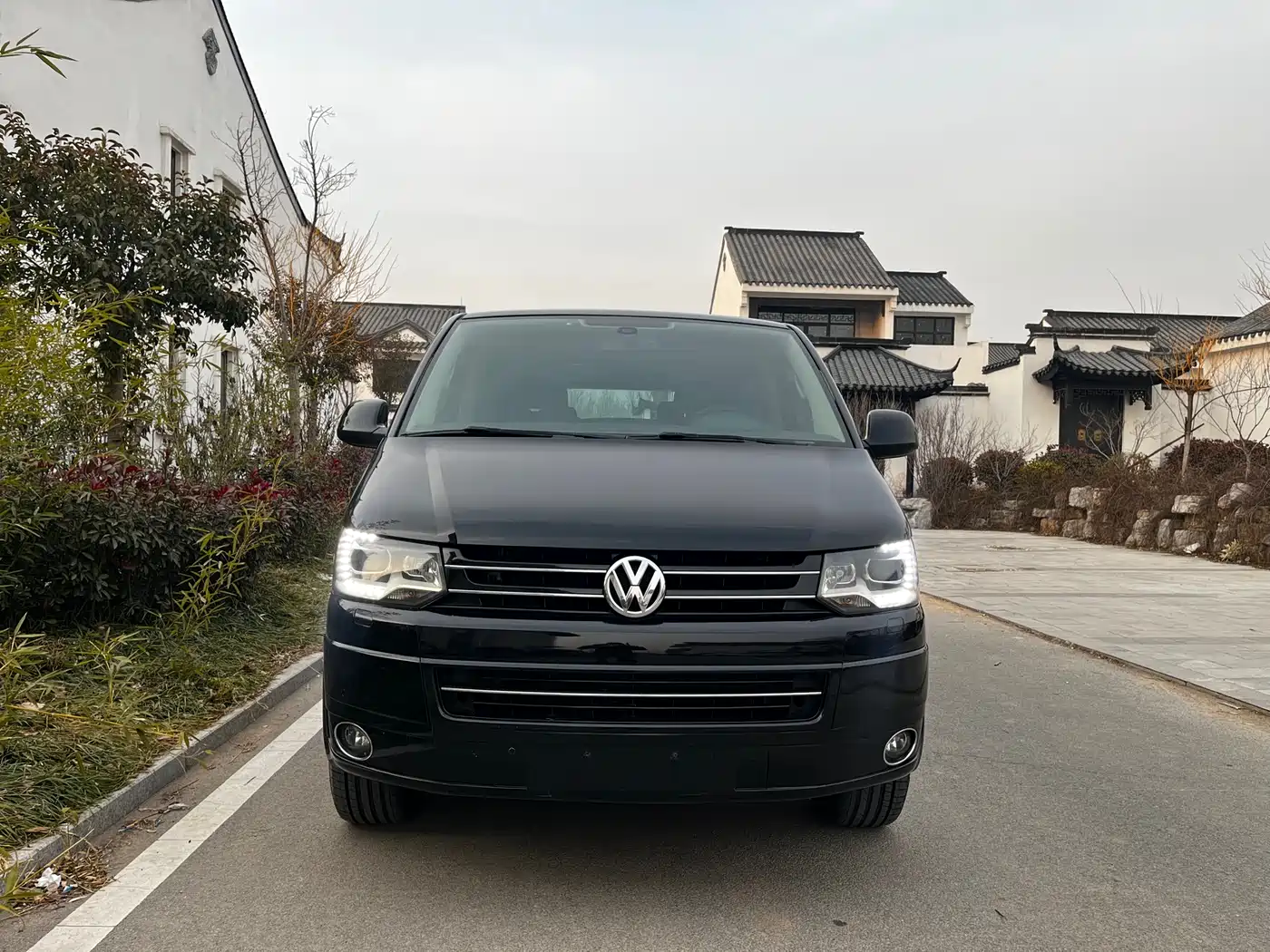 Volkswagen Multivan 2012 2.0TSI 4WD Premium фото 2