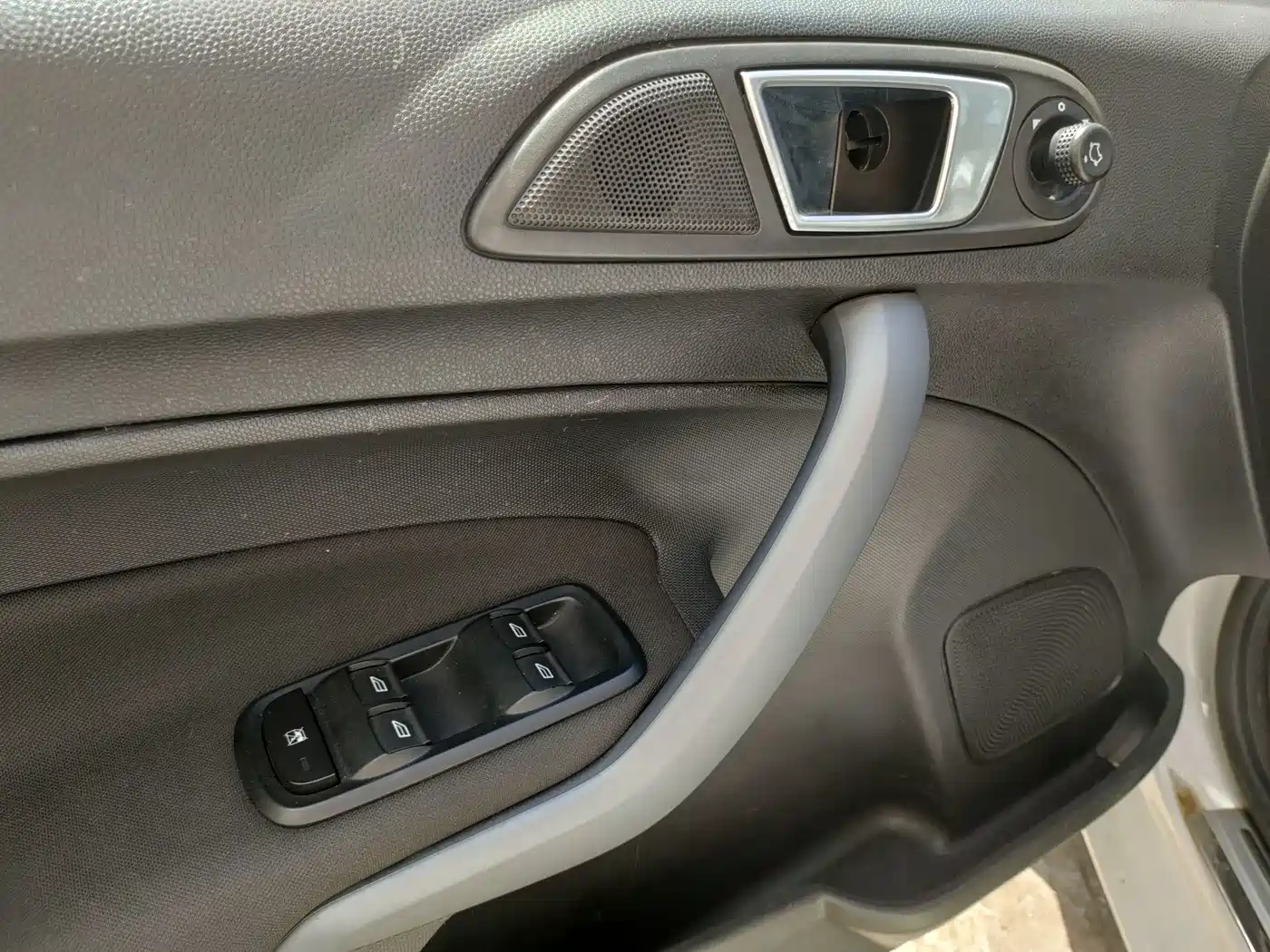 Ford Fiesta 2015 2013 Hatchback 1.5L Automatic Fashion