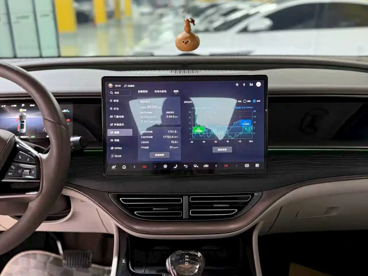 Denza D9 2022 DM-i 970 AWD Flagship фото 12