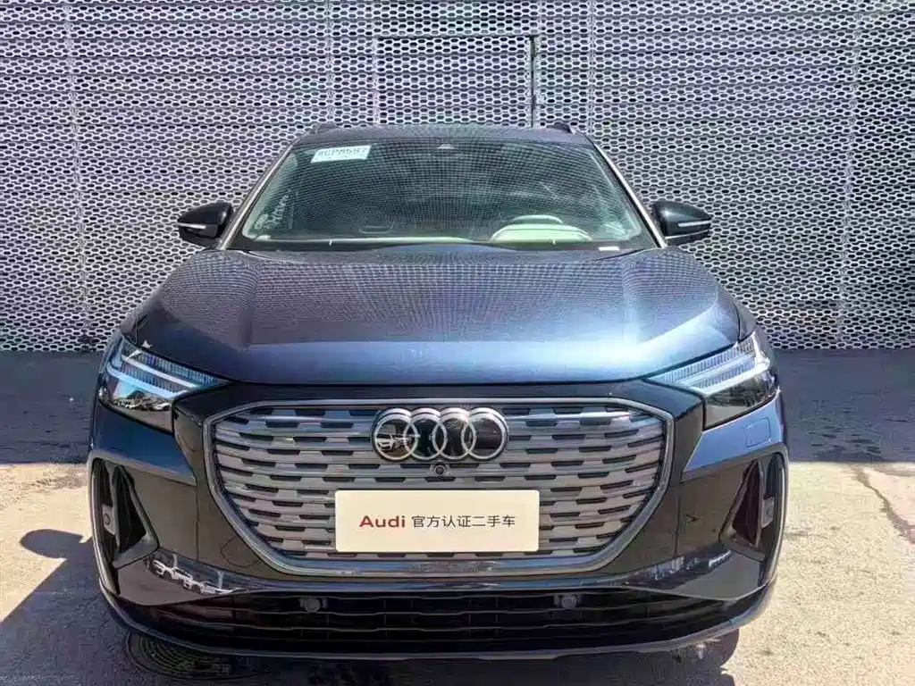 Audi Q4 e-tron 2024 50 e-tron quattro Enjoyment Night Edition фото 2