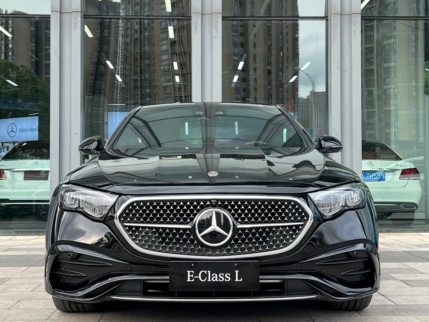Mercedes-Benz E-Class 2024 Model E 300 L Luxury Sport фото 5
