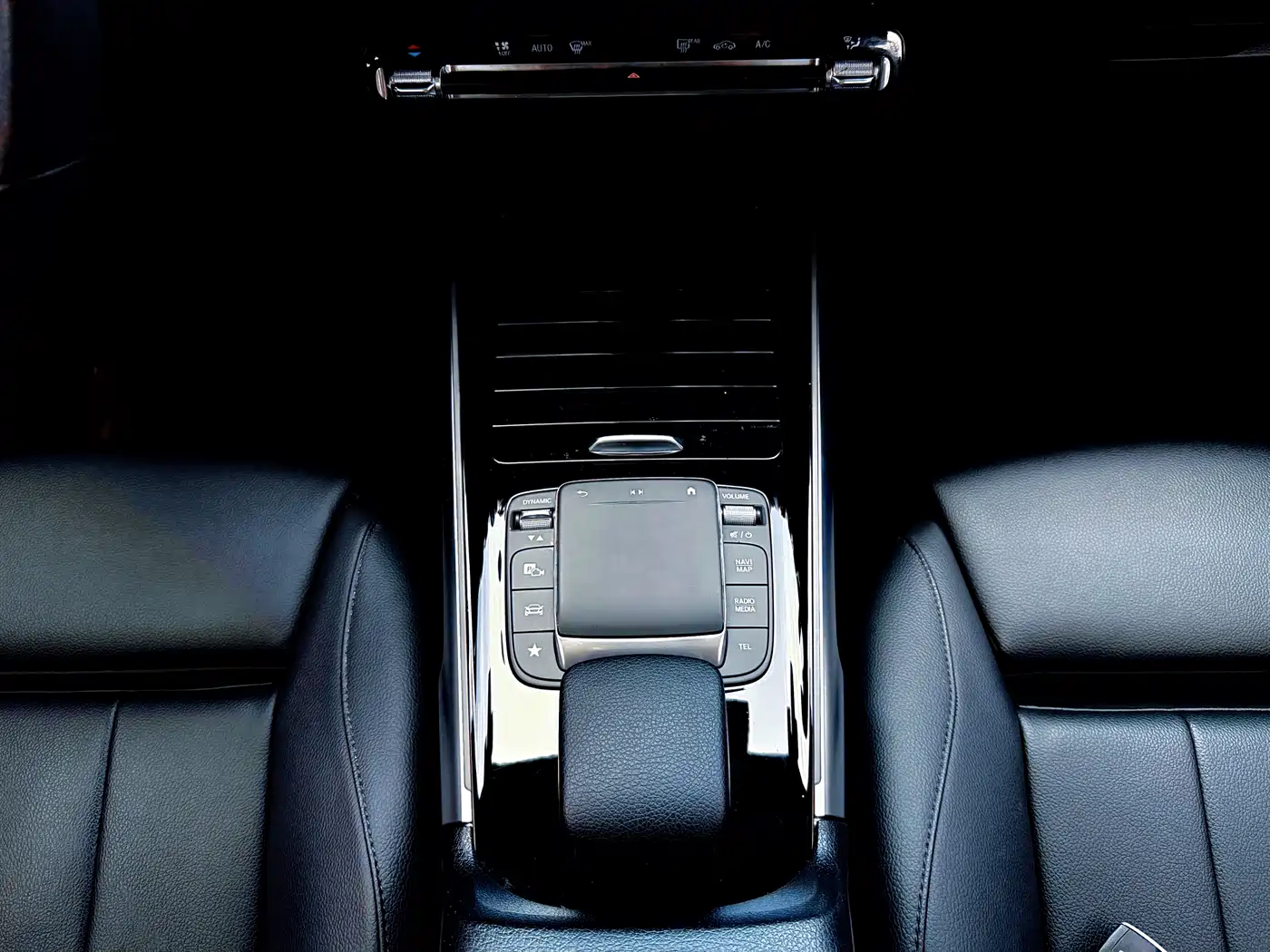 Mercedes-Benz GLB 2021 GLB 200 Dynamic фото 23