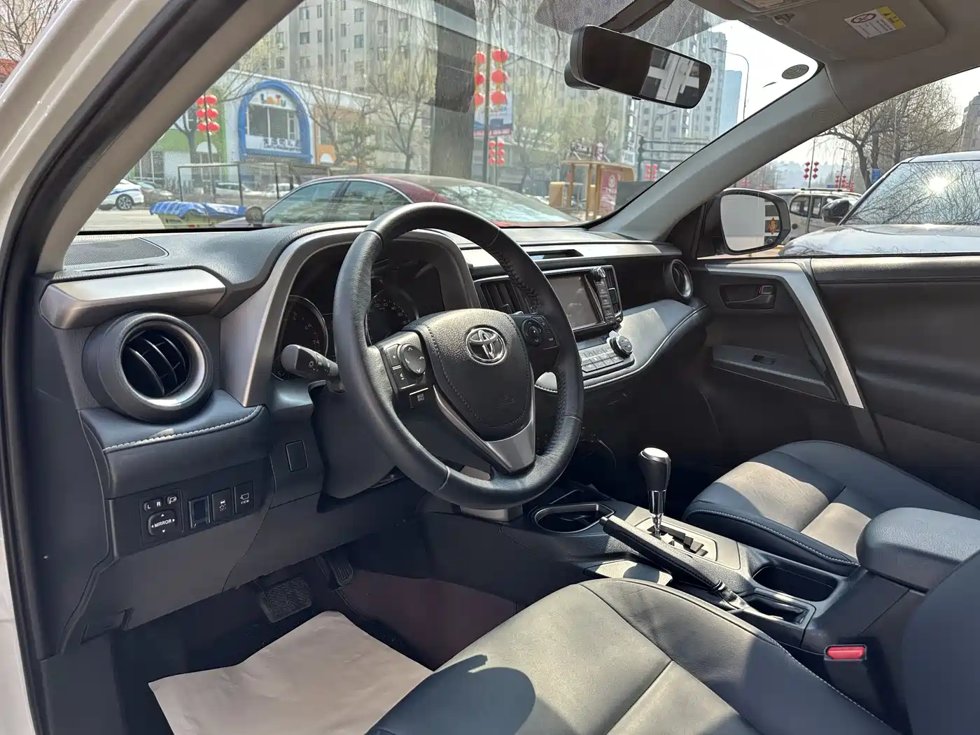 Toyota RAV4 Rongfang 2016 2.5L Automatic 4WD Elite фото 7