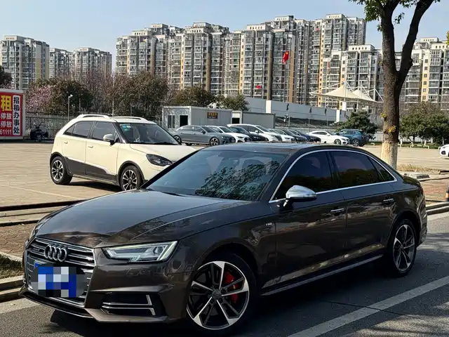 AUDI A4L