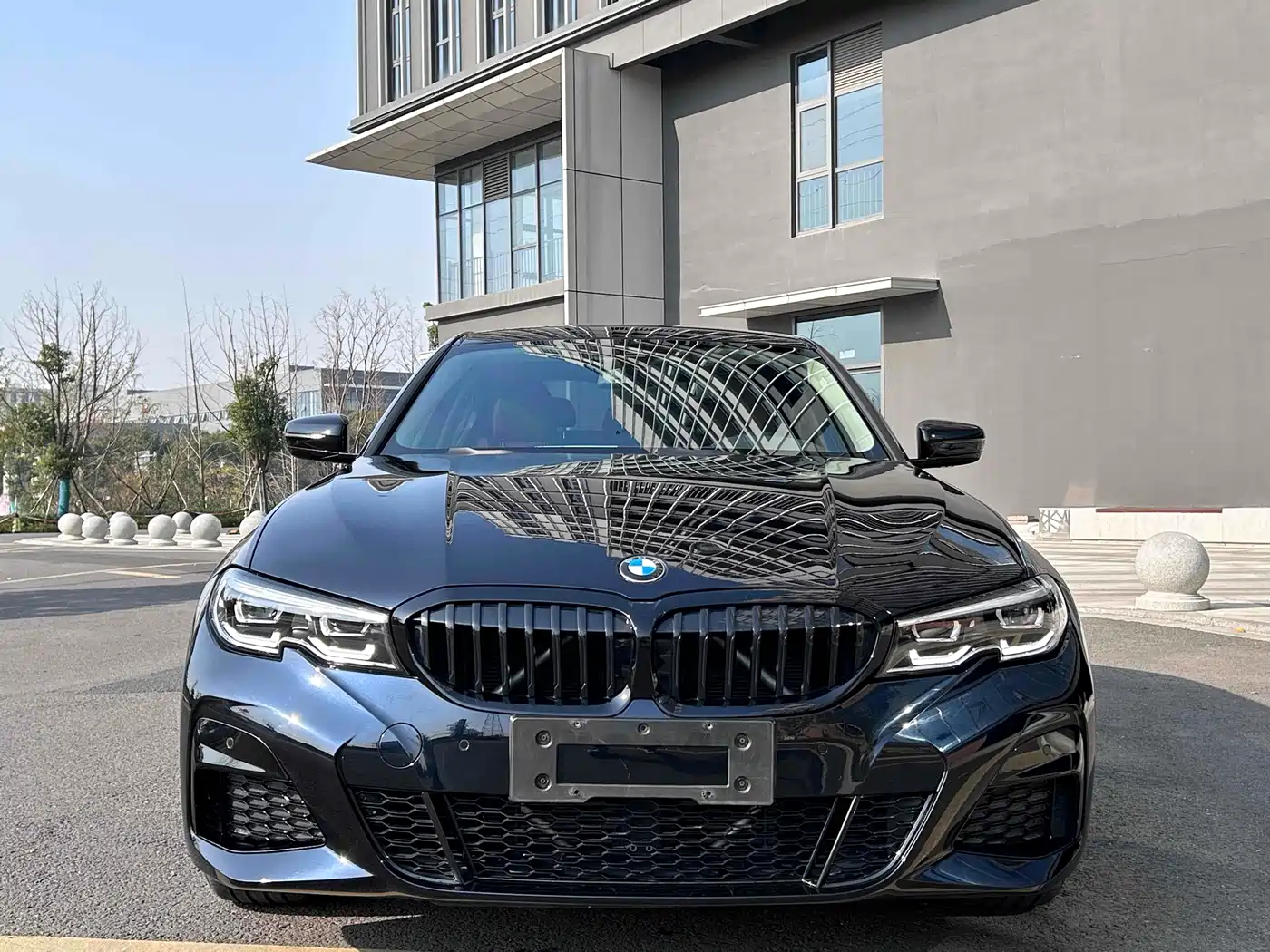 BMW 3 Series 2022 325Li M Sport Shadow Edition фото 2