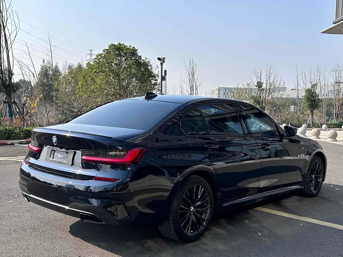 BMW 3 Series 2022 325Li M Sport Shadow Edition фото 9