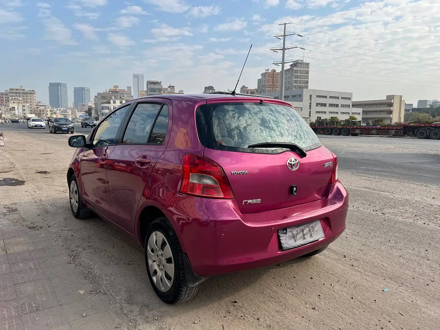 Toyota Yaris 2011 1.6E Auto Charm Edition фото 17