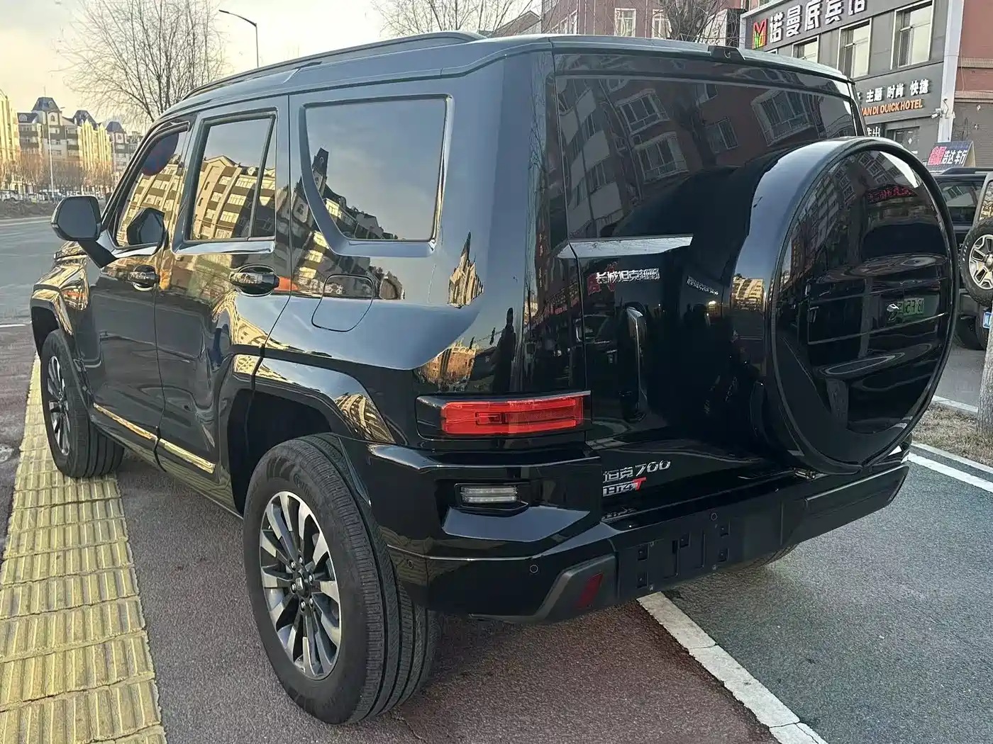 TANK TANK 700 NEW ENERGY