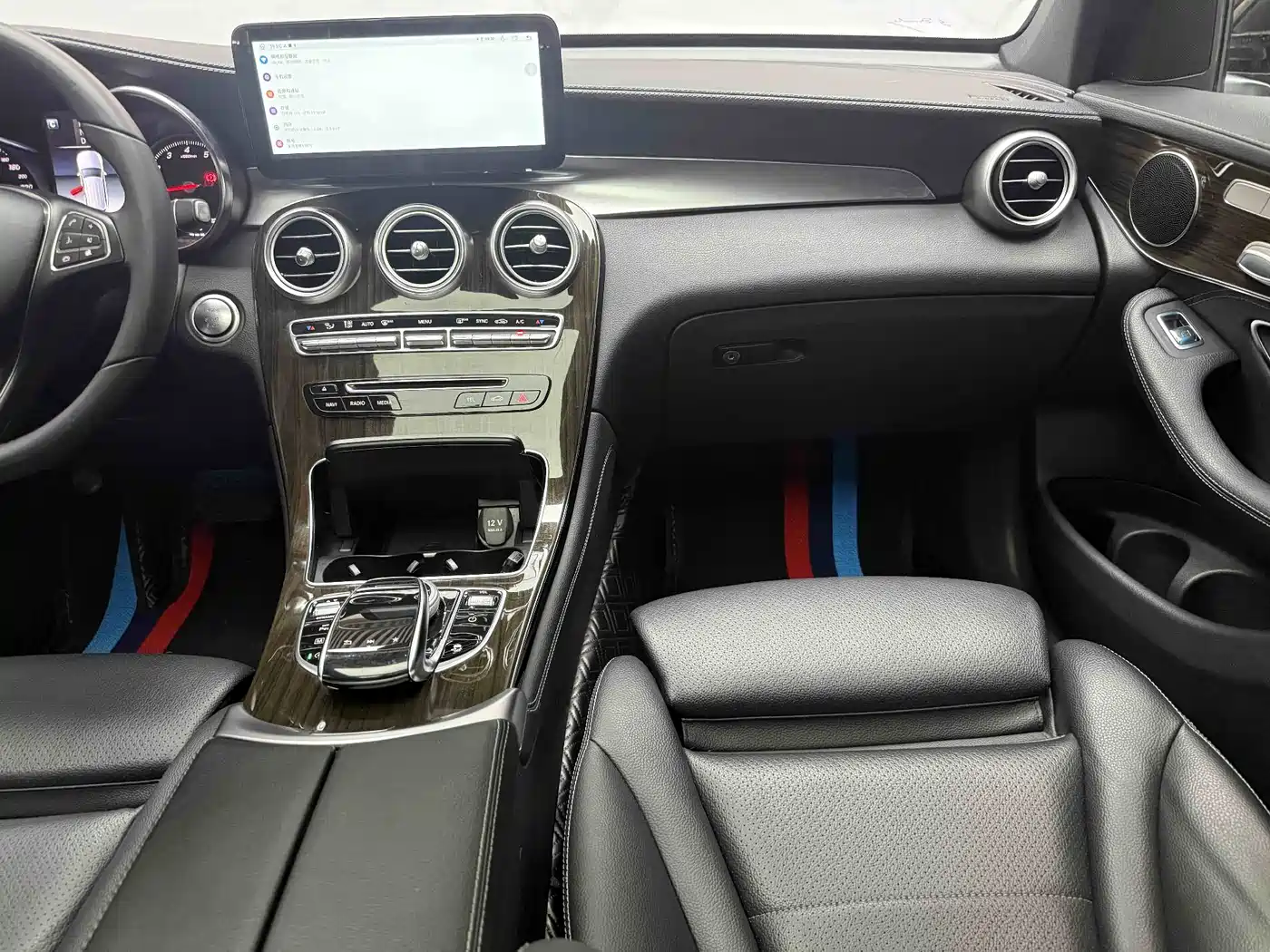 Mercedes-Benz GLC 2019 GLC 260 4MATIC Dynamic фото 25