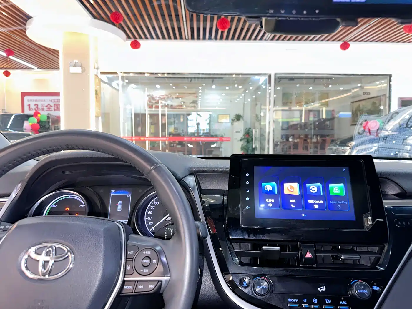 Toyota Camry 2021 Hybrid 2.5HGVP Leading Edition фото 10