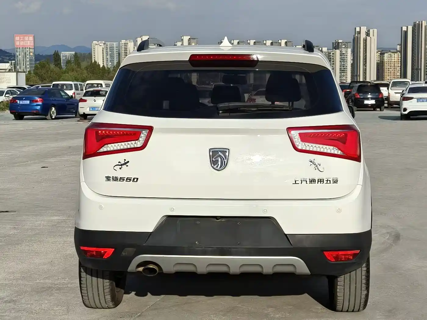 Baojun 560 2017 2016 1.8L Manual Value