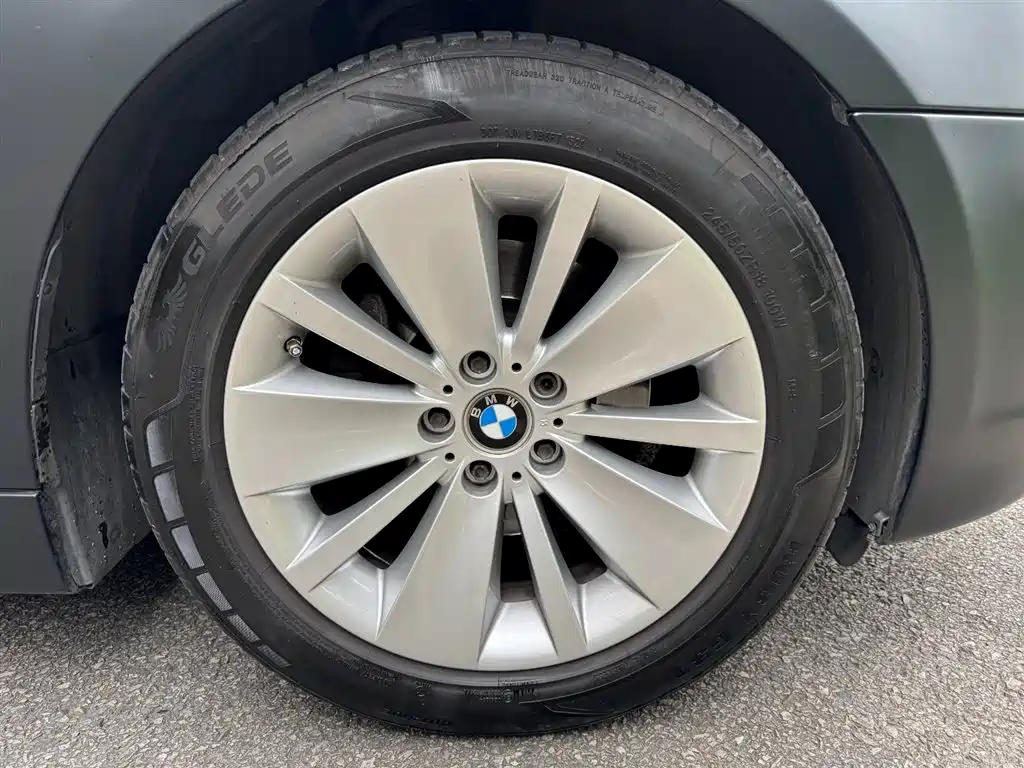BMW 7 Series 2005 Model 740Li фото 14