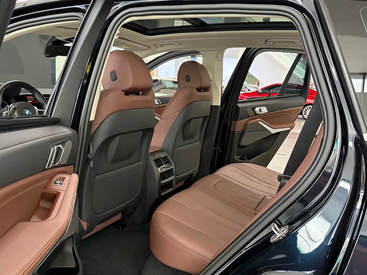 BMW X5 (Import) 2020 xDrive40i M Sport Package фото 9