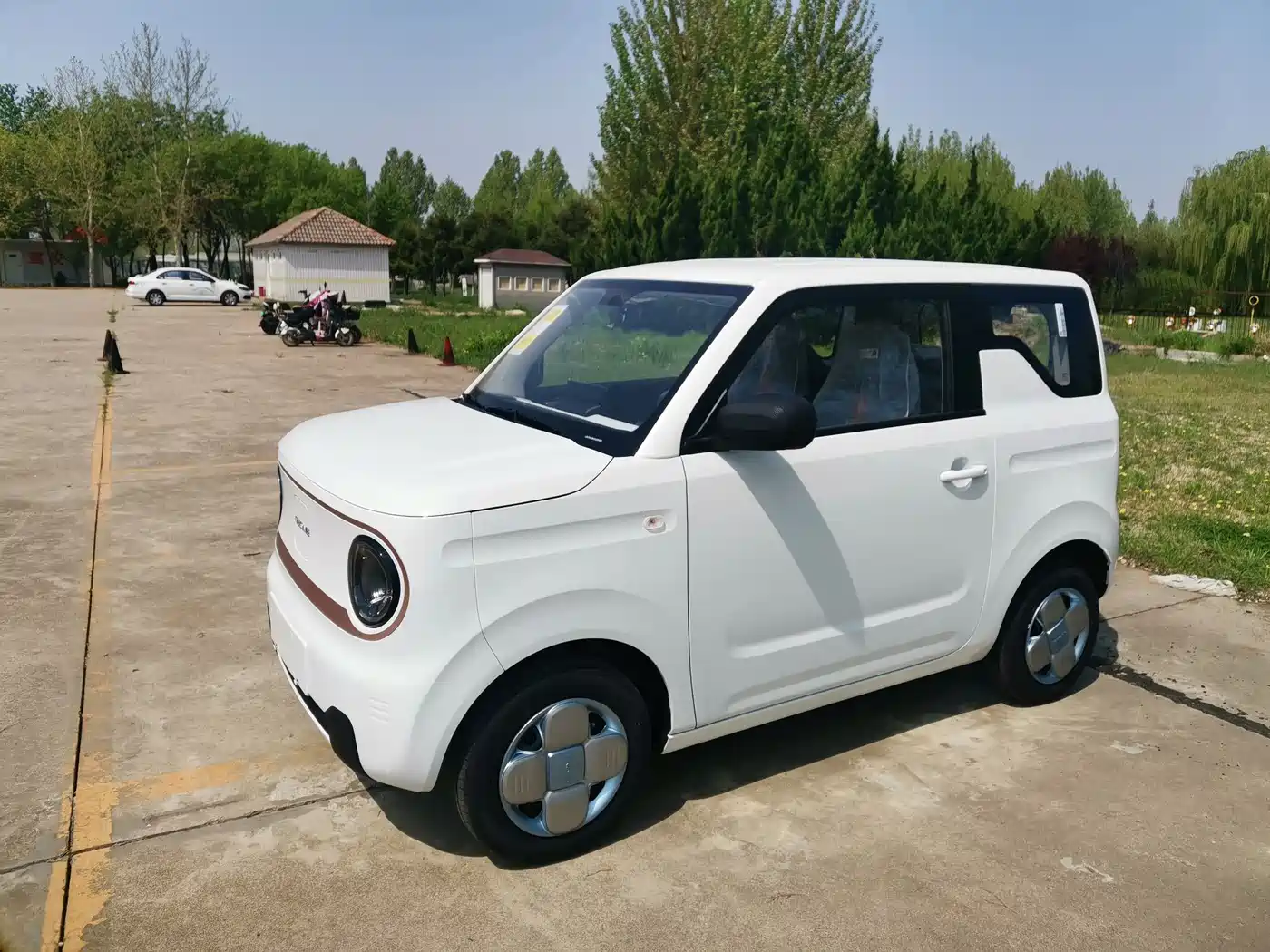 GEELY GALAXY PANDA