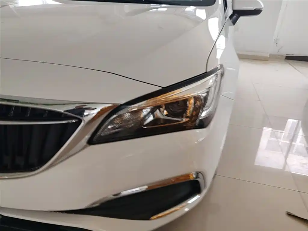 Buick Verano 2018 Sedan 15S Automatic Leading фото 24