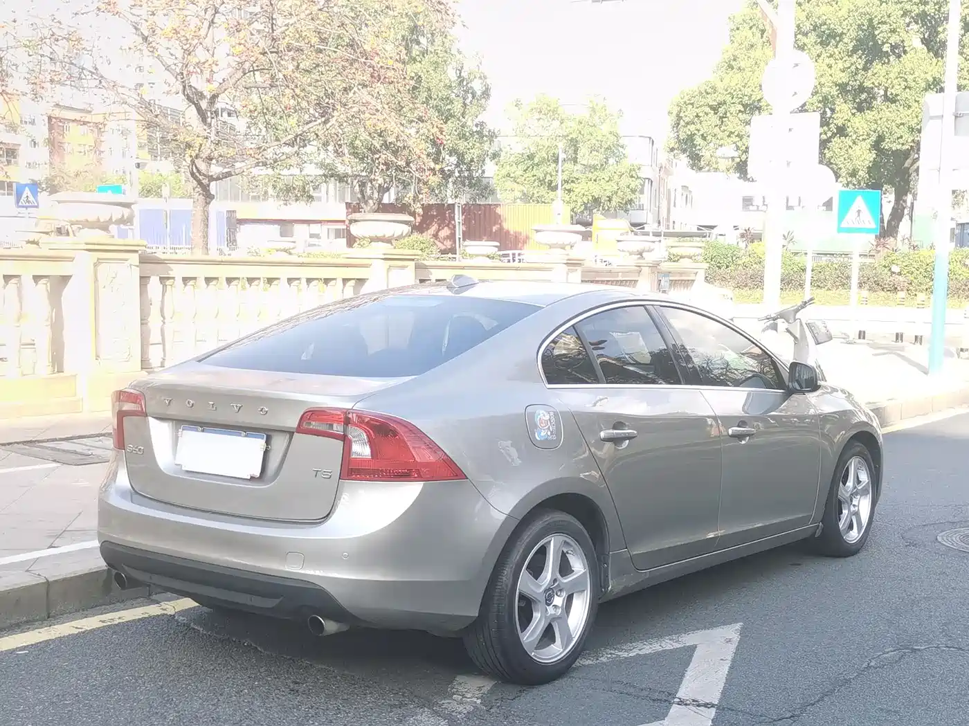 Volvo S60 (Import) 2013 2013 Model T5 Comfort Edition