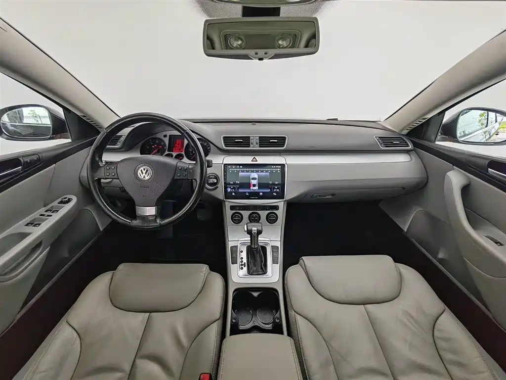 Volkswagen Magotan 2011 1.8TSI DSG Comfort фото 5