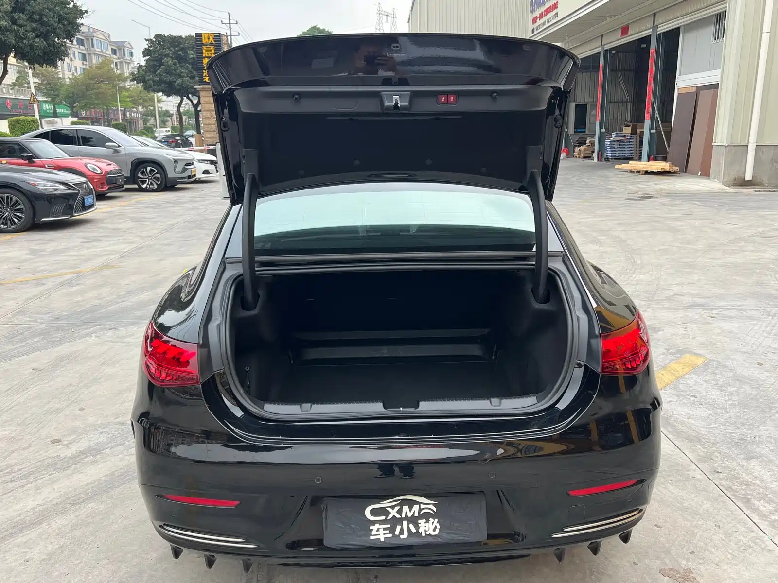 Фото 10 - Mercedes-Benz EQE