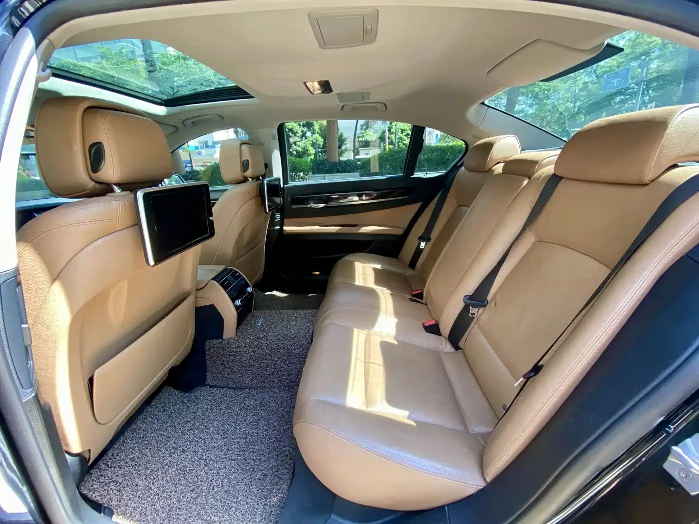 BMW 7 Series 2013 Model 730Li Leading фото 6