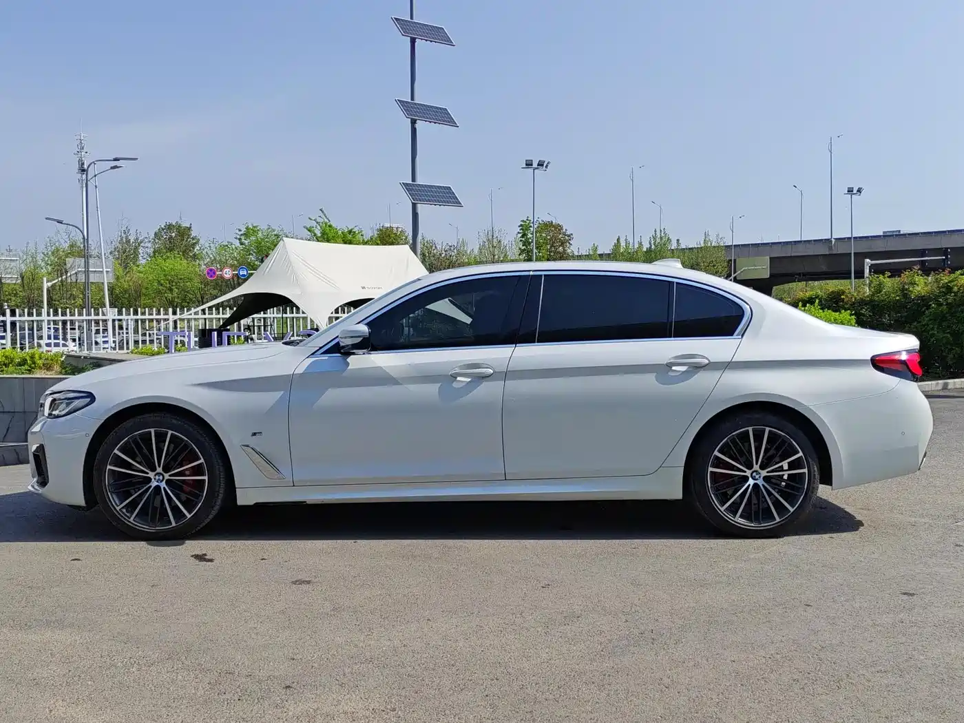 BMW 5 Series 2023 530Li xDrive M Sport Package фото 7