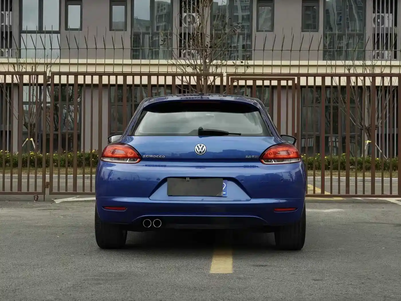 Volkswagen Scirocco 2010 2.0TSI Luxury Edition фото 2