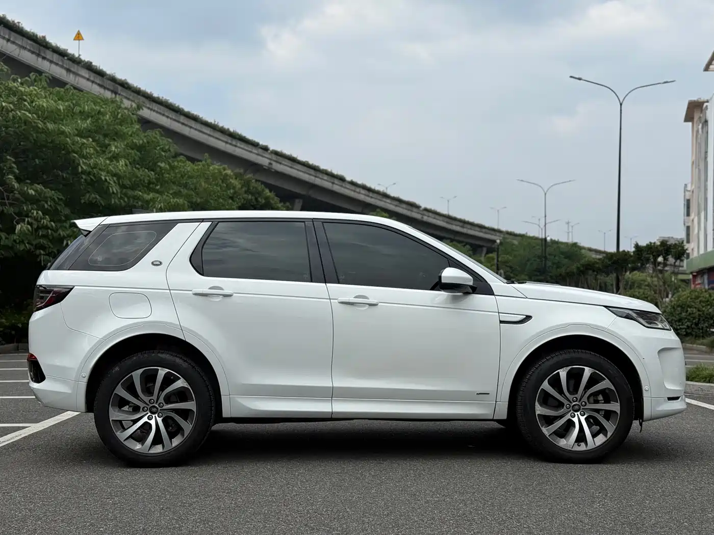 Land Rover Discovery Sport 2020 249PS R-Dynamic Performance Tech 5-seater фото 7