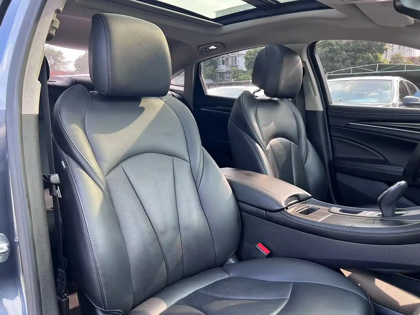 Buick LaCrosse 2018 Model 20T Luxury Edition фото 17