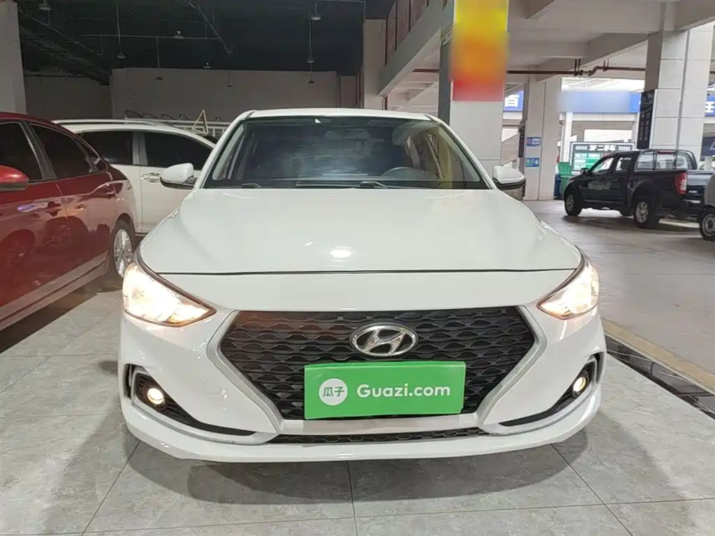 Hyundai Elantra 2018 1.6L Automatic Pleasing Edition GL China VI фото 3
