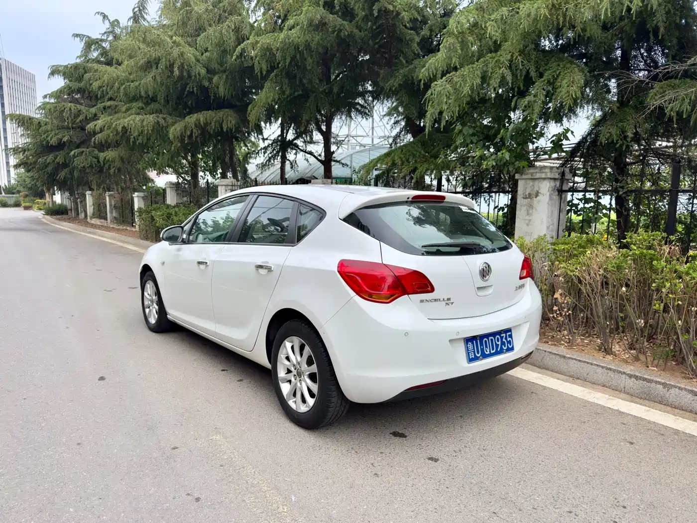 Buick Excelle 2013 Model XT 1.6L Automatic Fashion фото 3