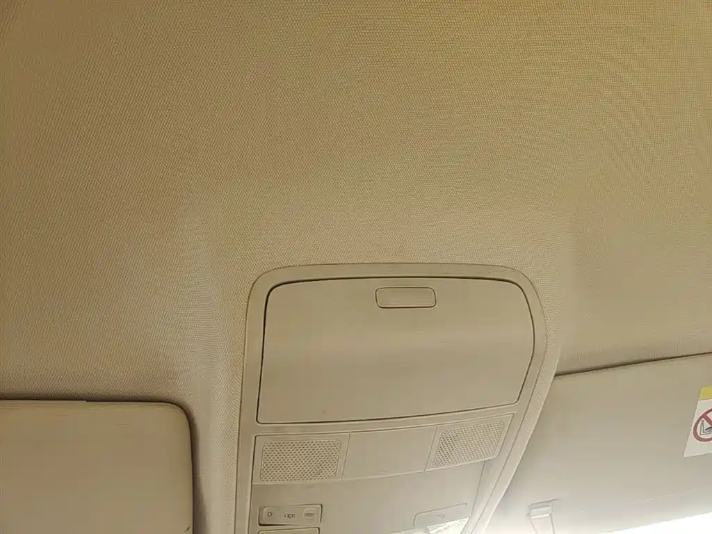 Volkswagen Tiguan 2015 1.8TSI Manual 2WD Trendline фото 18