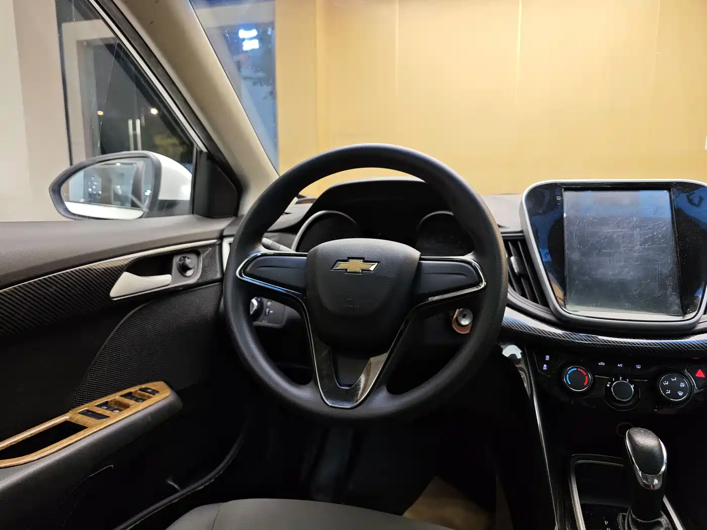 CHEVROLET KOVOZ